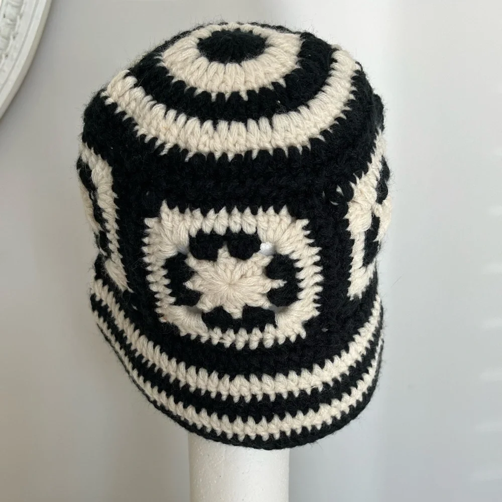 Zara Crochet Granny Square Black White Bucket Hat One Size Warm Vintage Inspired